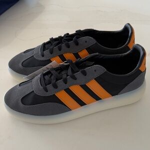 NWT Adidas Gray and Orange  Barreda Decode Sneakers Size 10